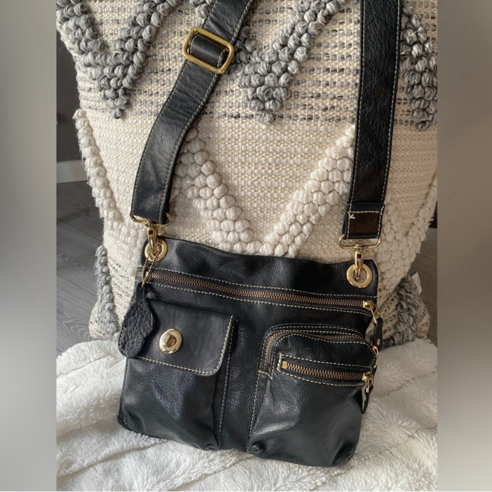 Roots Village Tribal Crossbody NWOT